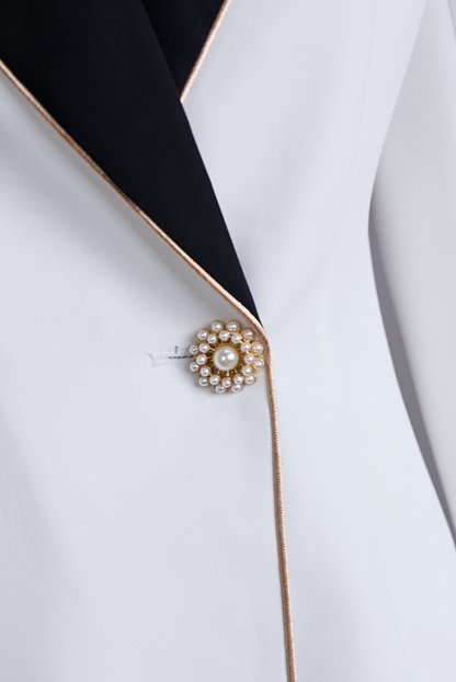Women’s Asymmetrical Contrast-Lapel Blazer