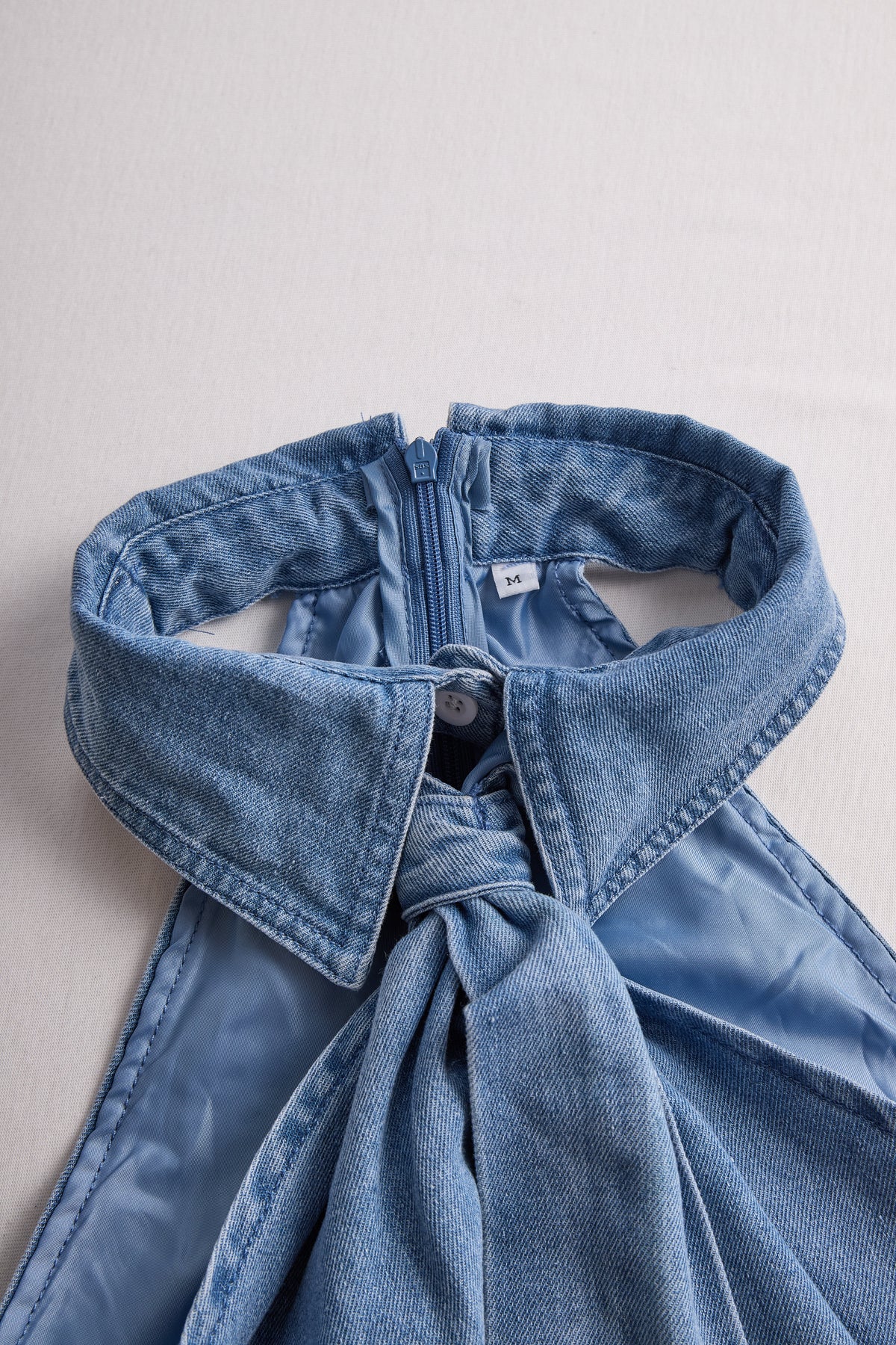 Women’s Sleeveless Halter Blouse